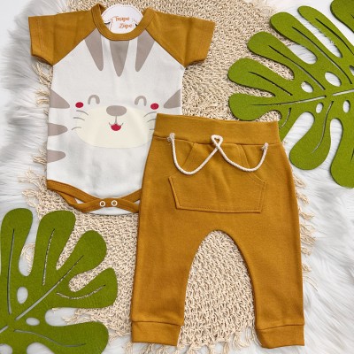 Conj. Body Manga Curta Gatinho e Calça - Caramelo